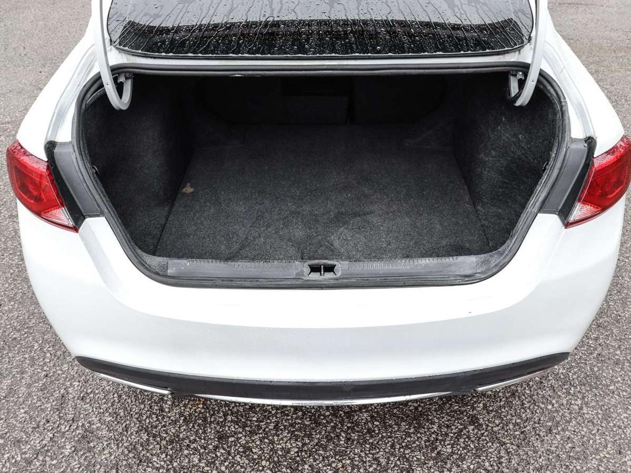 2016 Chrysler 200 Navigation, Camera, Leather, Sunroof Photo