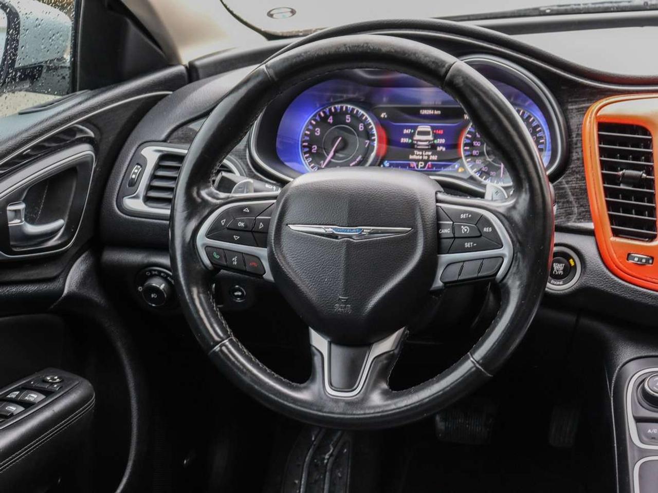 2016 Chrysler 200 Navigation, Camera, Leather, Sunroof Photo