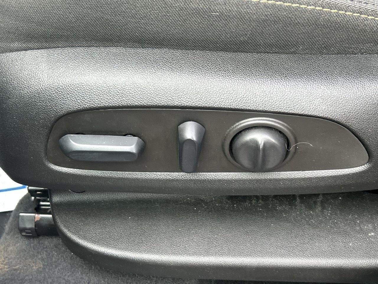 2022 Chevrolet Equinox LT Winter Tire Package Rates from 4.99% Low KM Photo