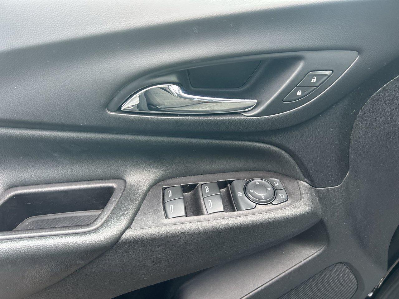 2022 Chevrolet Equinox LT Winter Tire Package Rates from 4.99% Low KM Photo