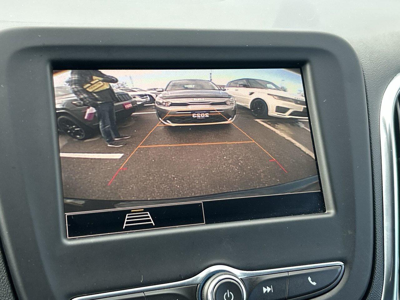 2022 Chevrolet Equinox LT Winter Tire Package Rates from 4.99% Low KM Photo