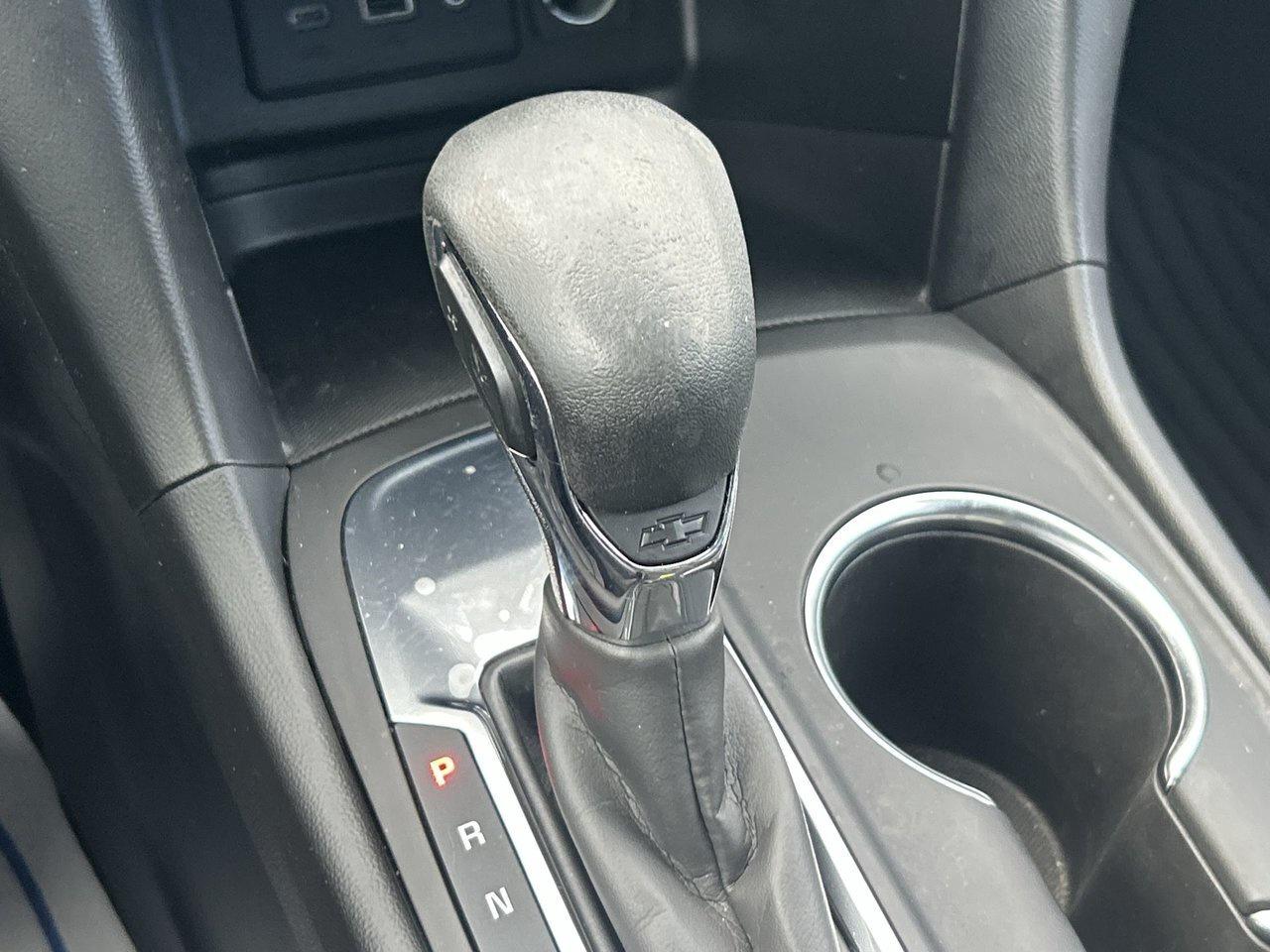 2022 Chevrolet Equinox LT Winter Tire Package Rates from 4.99% Low KM Photo