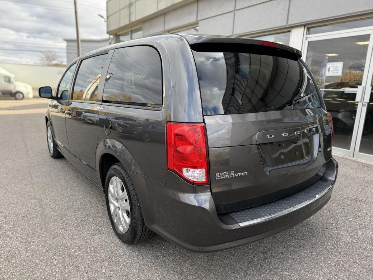 2018 Dodge Grand Caravan SXT 2WD Photo