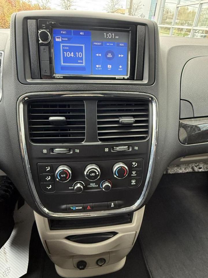 2018 Dodge Grand Caravan SXT 2WD Photo