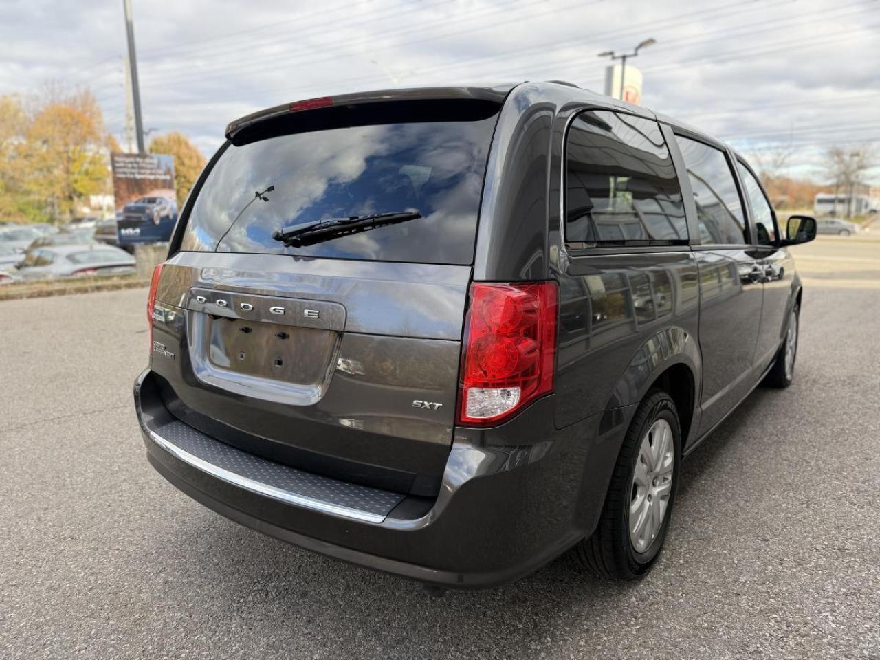 2018 Dodge Grand Caravan SXT 2WD Photo