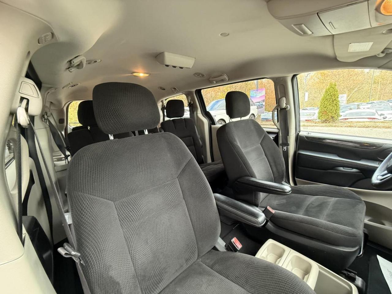 2018 Dodge Grand Caravan SXT 2WD Photo