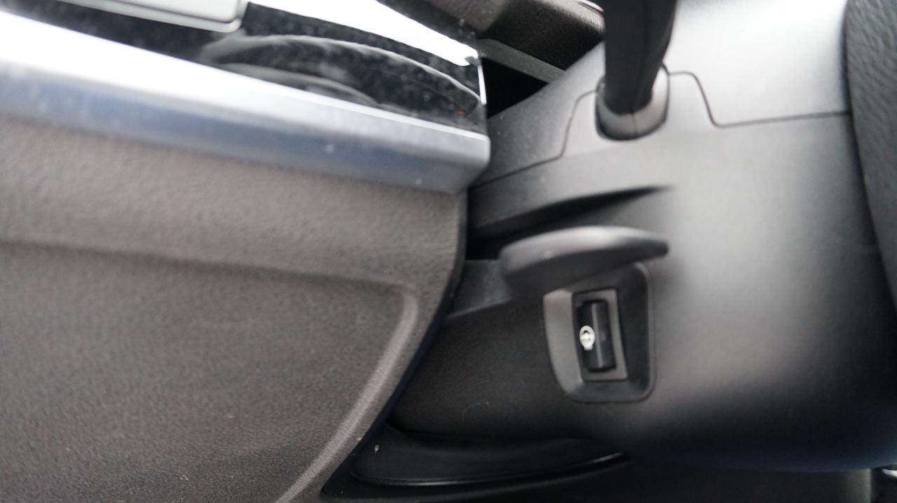 2015 BMW X3 xDrive28d NAVIGATION / PANO ROOF / DIESEL Photo