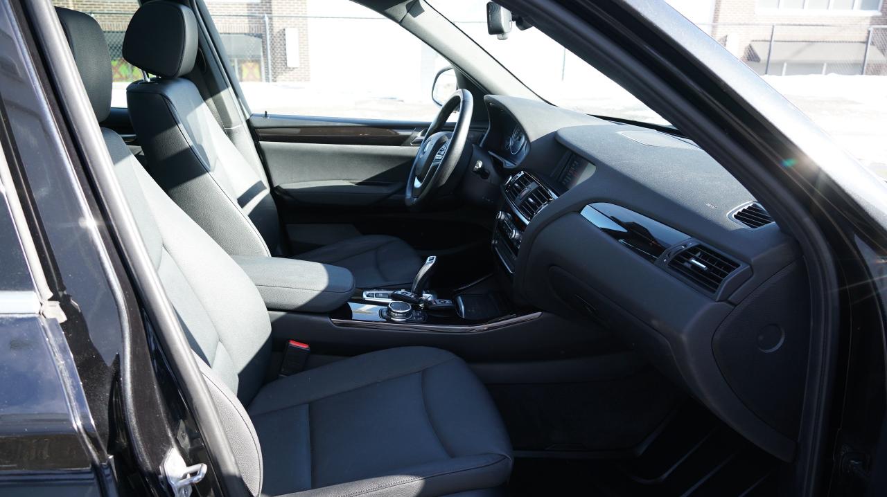 2015 BMW X3 xDrive28d NAVIGATION / PANO ROOF / DIESEL Photo