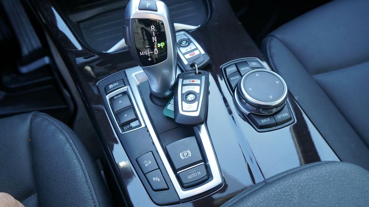 2015 BMW X3 xDrive28d NAVIGATION / PANO ROOF / DIESEL Photo