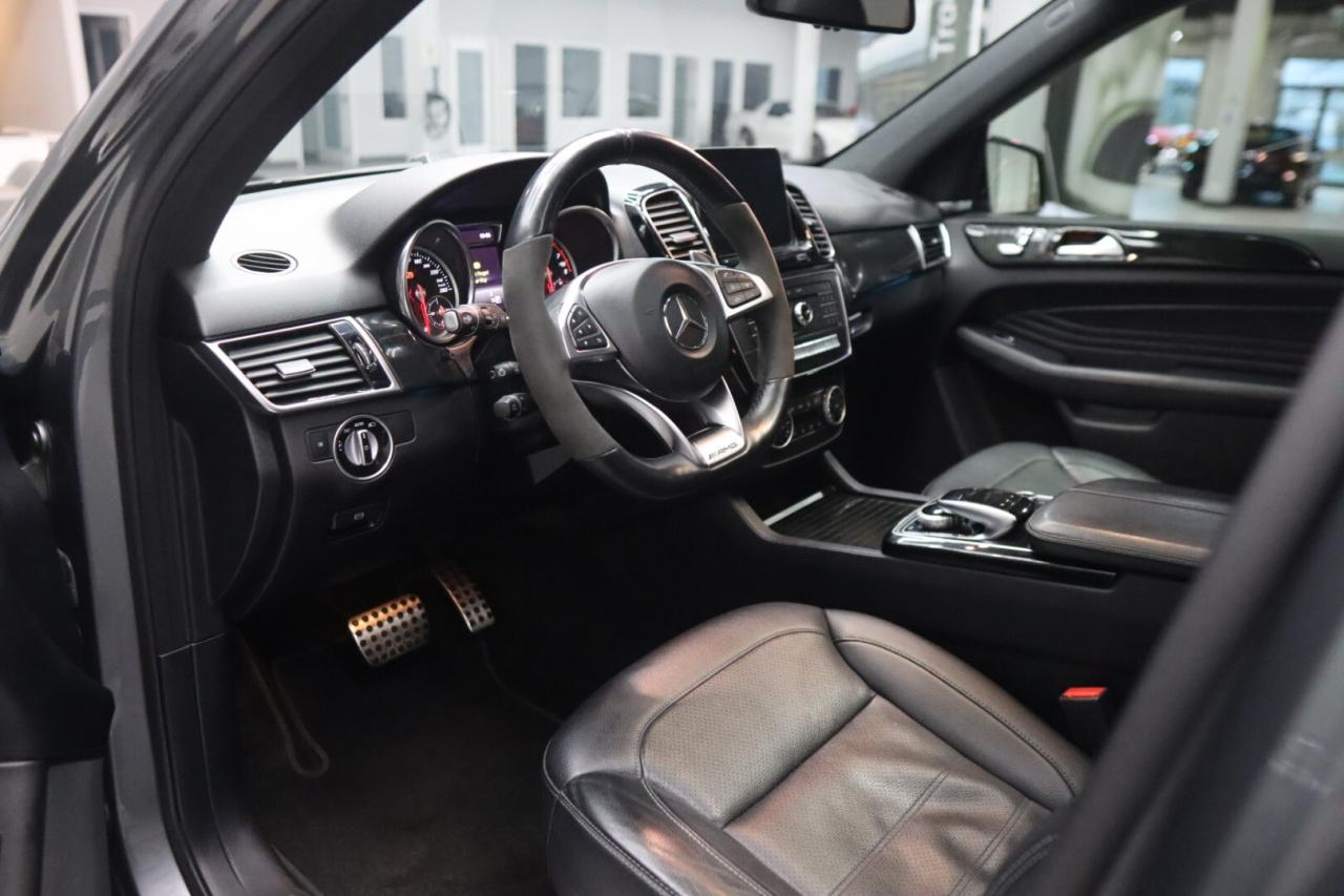 2017 Mercedes-Benz GLE-Class 43 AMG  NIGHT PACK TRAILER TOW  CARPLAY Photo