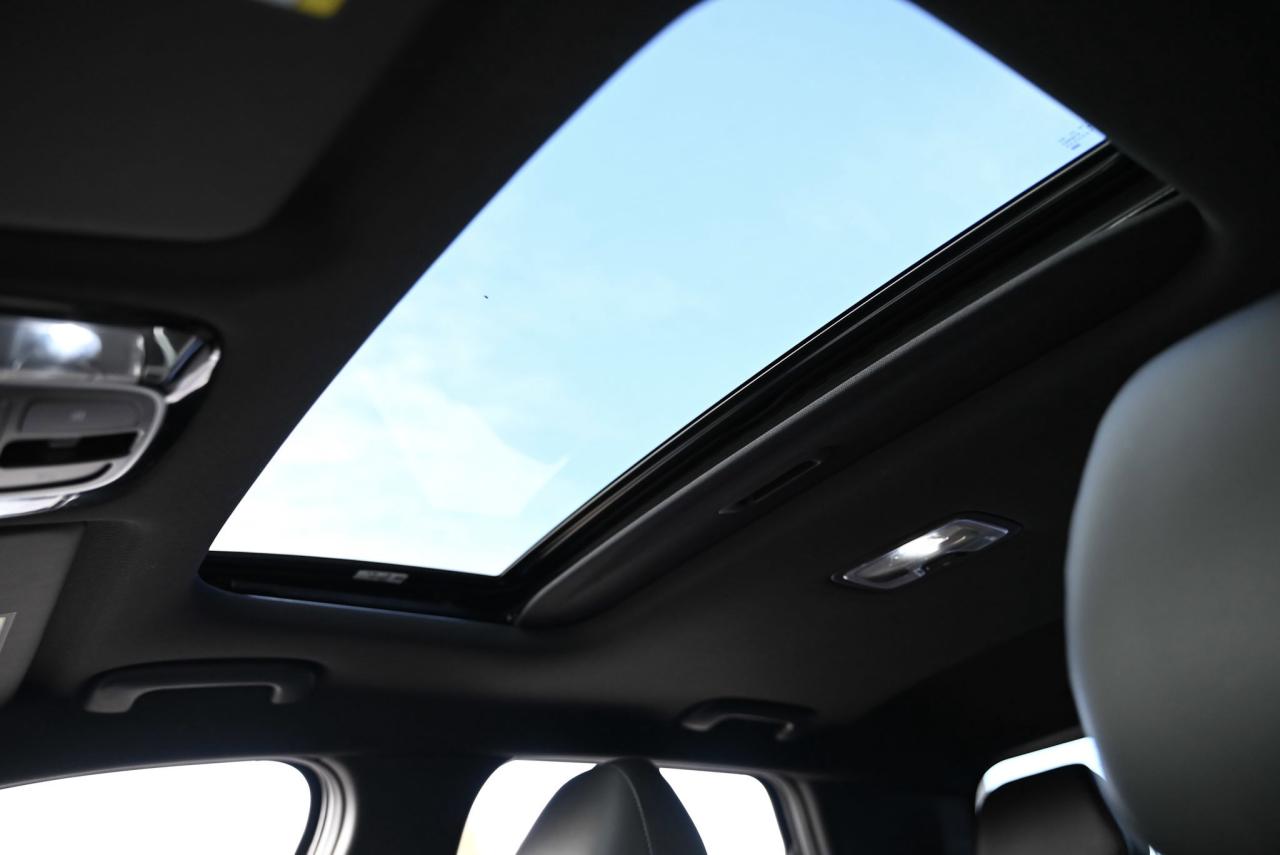 2024 Hyundai Santa Cruz 1-owner, Certified, Top of the line Photo