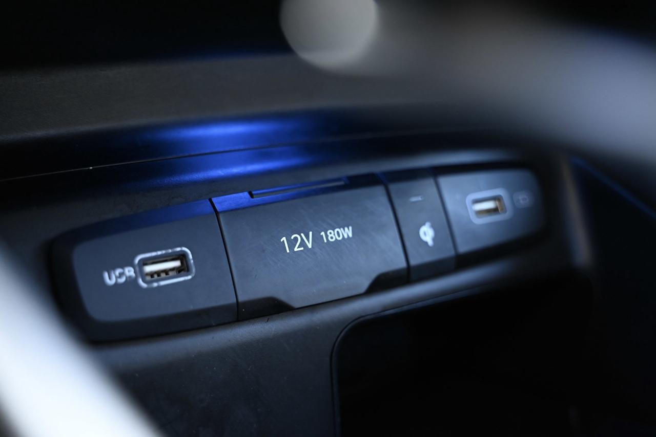 2024 Hyundai Santa Cruz 1-owner, Certified, Top of the line Photo