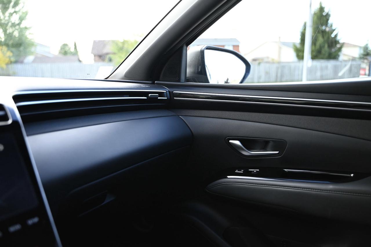 2024 Hyundai Santa Cruz 1-owner, Certified, Top of the line Photo