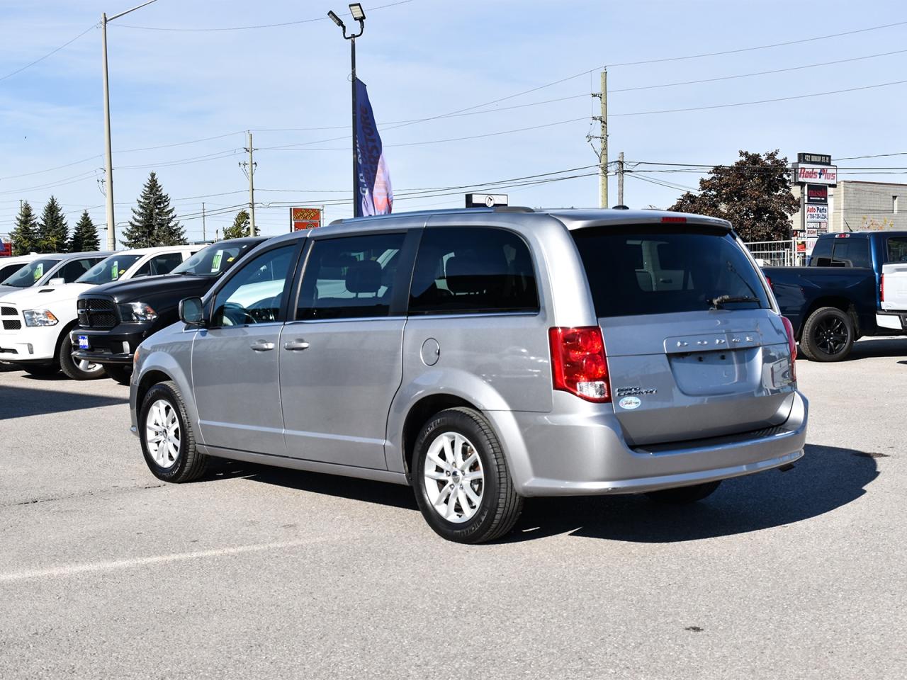 2019 Dodge Grand Caravan SXT Premium Plus ~Leather ~Nav ~Power Seats ~Cam Photo4