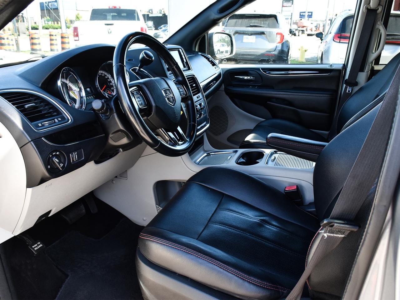 2019 Dodge Grand Caravan SXT Premium Plus ~Leather ~Nav ~Power Seats ~Cam Photo