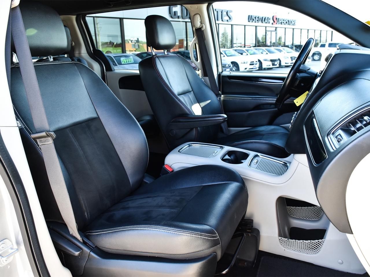 2019 Dodge Grand Caravan SXT Premium Plus ~Leather ~Nav ~Power Seats ~Cam Photo