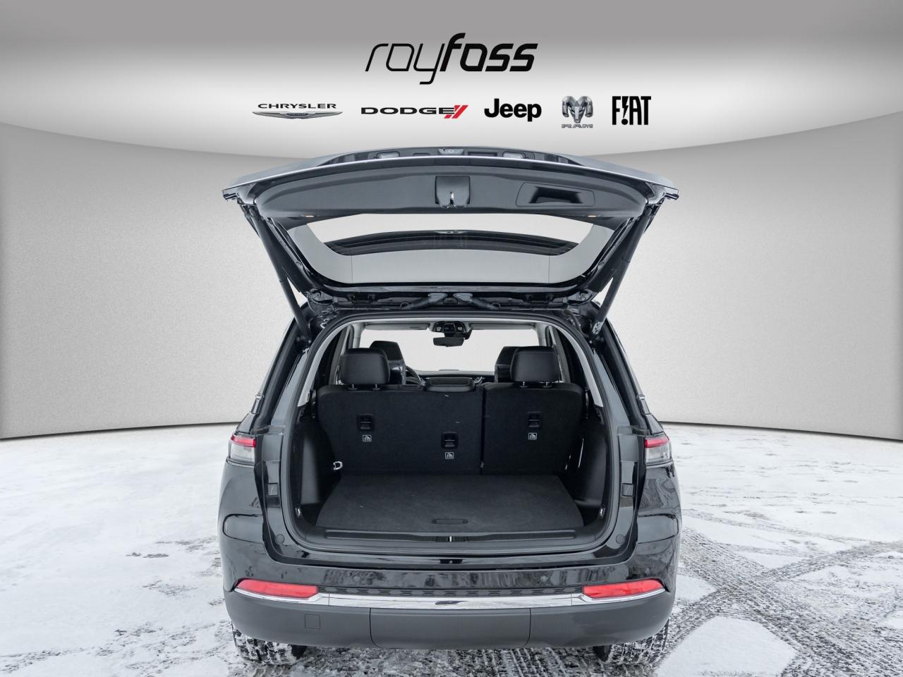 2023 Jeep Grand Cherokee 4xe 4xE--PANO ROOF--REAR SEAT VIDEO--LTHR--NAV Photo