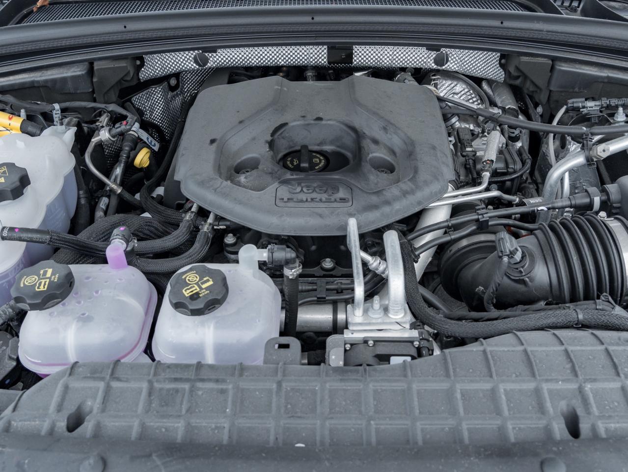 2023 Jeep Grand Cherokee 4xe 4xE--PANO ROOF--REAR SEAT VIDEO--LTHR--NAV Photo