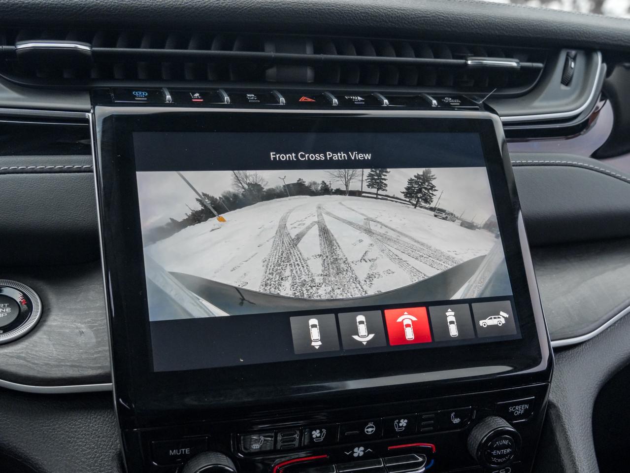 2023 Jeep Grand Cherokee 4xe 4xE--PANO ROOF--REAR SEAT VIDEO--LTHR--NAV Photo