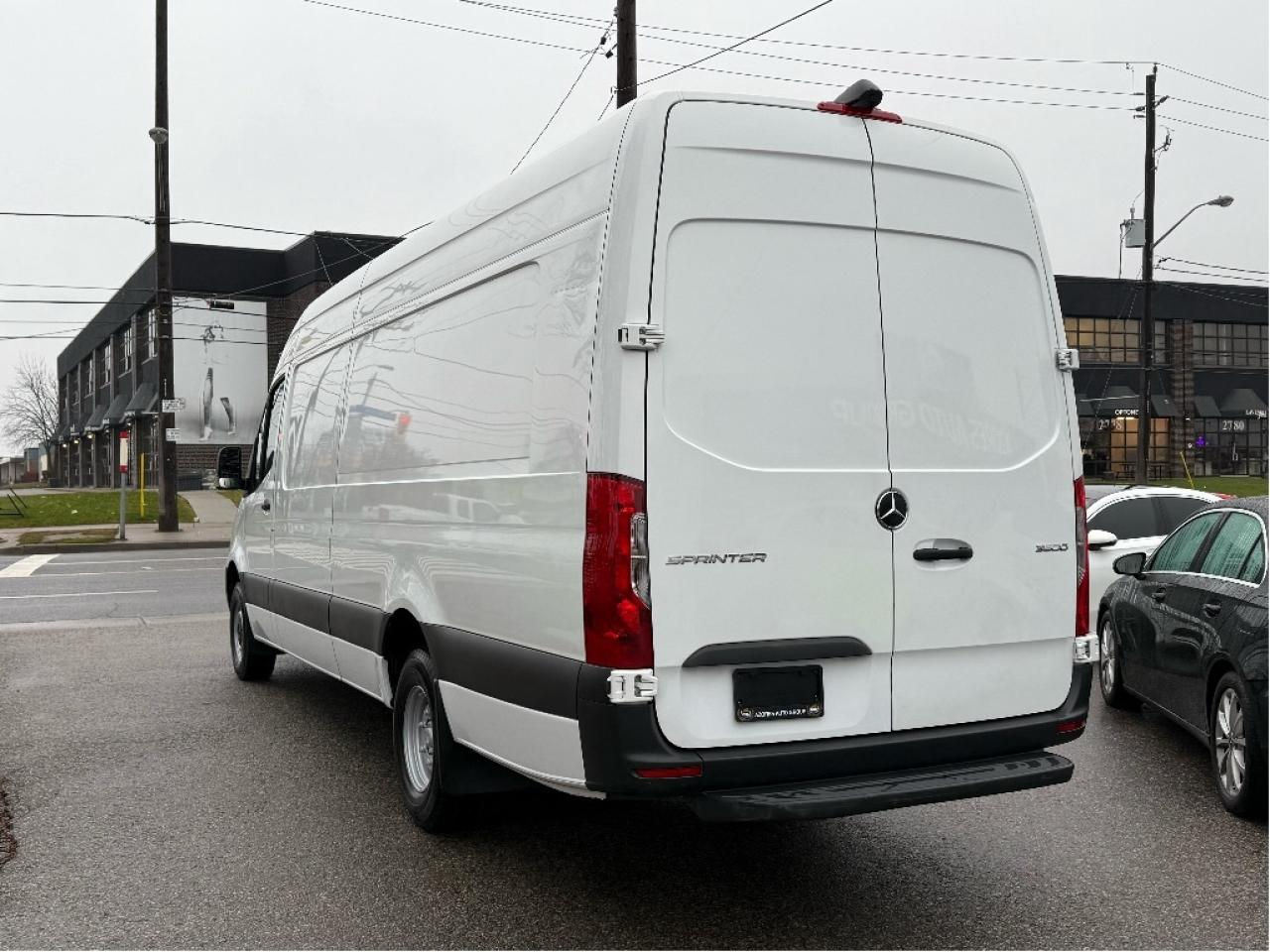 2021 Mercedes-Benz Sprinter 3500 3500 170ExtraLong 3Seats Warranty Certified LowKMs Photo3