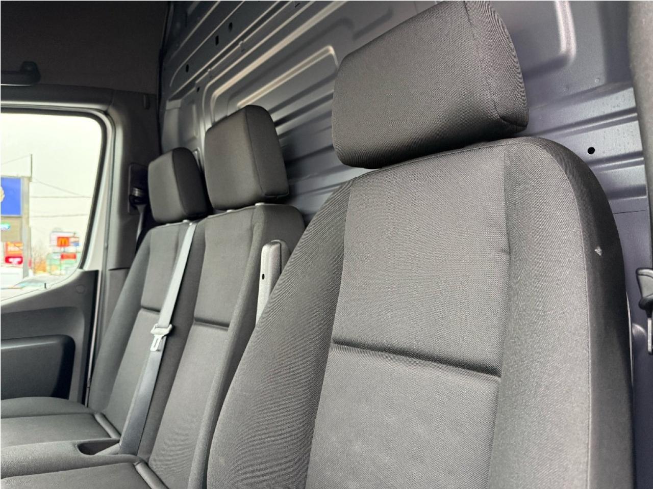 2021 Mercedes-Benz Sprinter 3500 3500 170ExtraLong 3Seats Warranty Certified LowKMs Photo