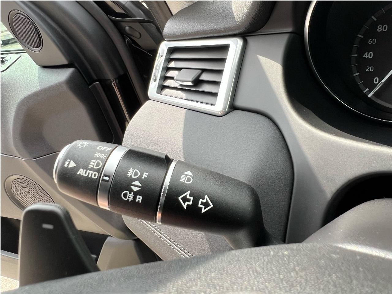 2017 Land Rover Discovery Sport Nav B.Cam Bluetooth Sunroof Low Kms Clean Carfax Photo