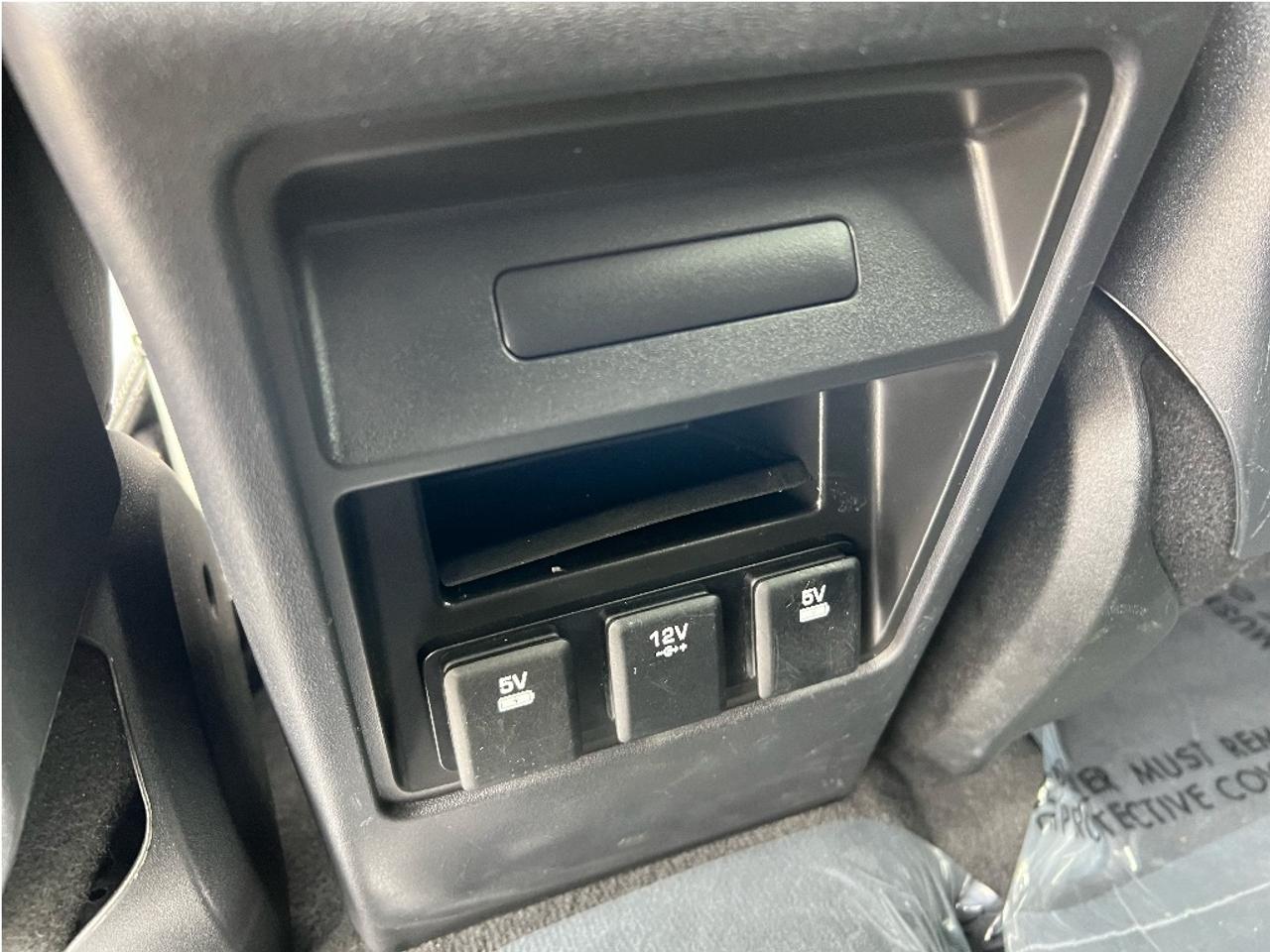 2017 Land Rover Discovery Sport Nav B.Cam Bluetooth Sunroof Low Kms Clean Carfax Photo