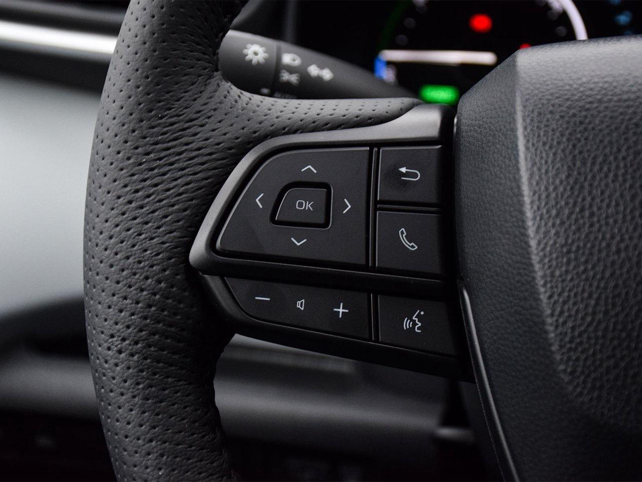 2025 Toyota Sienna LE Finance Discount $1500 Applied Photo