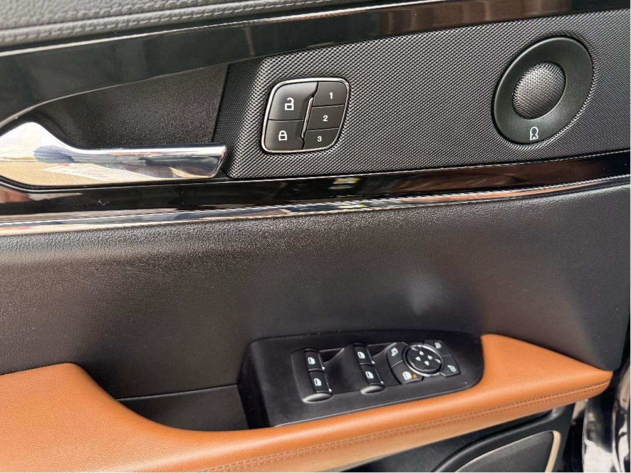 2022 Lincoln Nautilus ReserveAWD CleanCarfax Certified FullyLoaded LowKM Photo