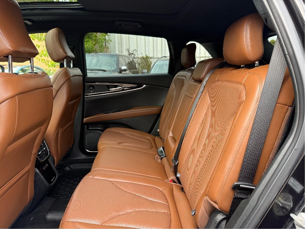 2022 Lincoln Nautilus ReserveAWD CleanCarfax Certified FullyLoaded LowKM Photo4