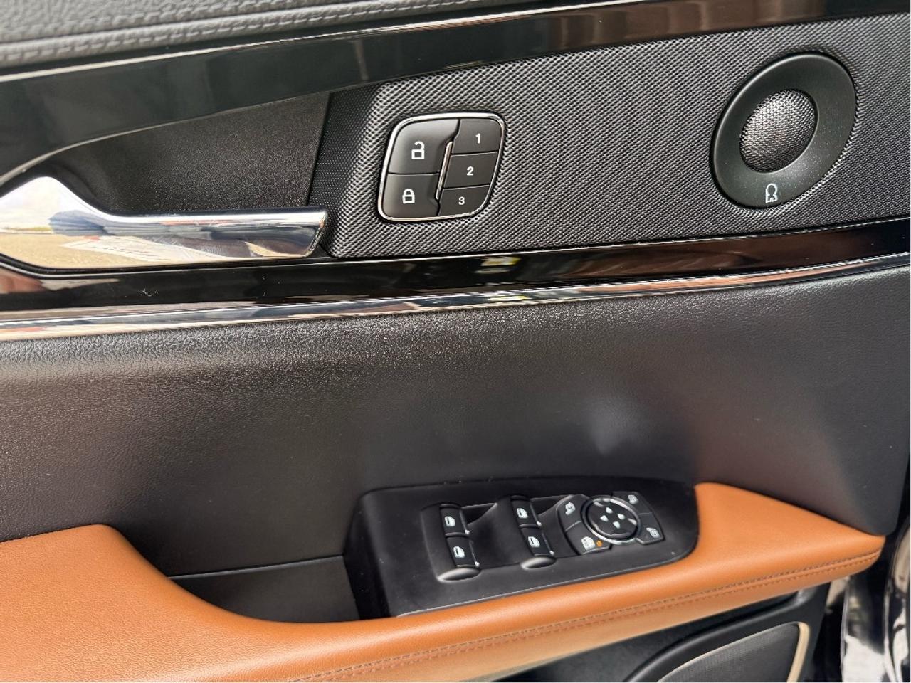 2022 Lincoln Nautilus ReserveAWD CleanCarfax Certified FullyLoaded LowKM Photo