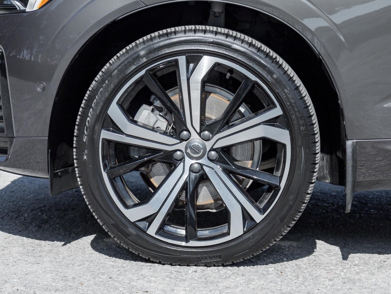 2022 Volvo XC60 Recharge T8 eAWD PHEV R-Design 21"ALLOY WHEEL HARMAN KARDON Photo