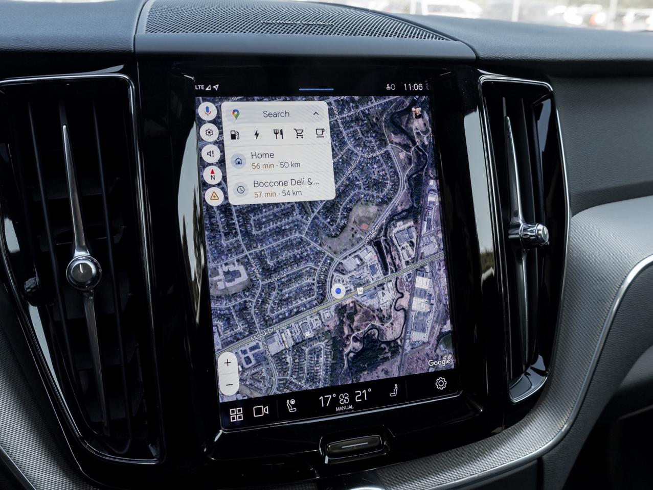 2022 Volvo XC60 Recharge T8 eAWD PHEV R-Design 21"ALLOY WHEEL HARMAN KARDON Photo