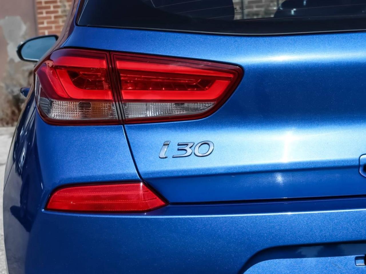 2018 Hyundai Elantra GT SR TURBO -Rev Cam-Leather-Pano Sunroof-Bluetooth Photo