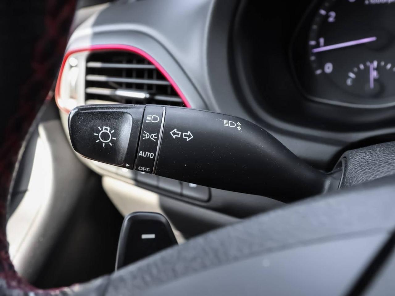 2018 Hyundai Elantra GT SR TURBO -Rev Cam-Leather-Pano Sunroof-Bluetooth Photo