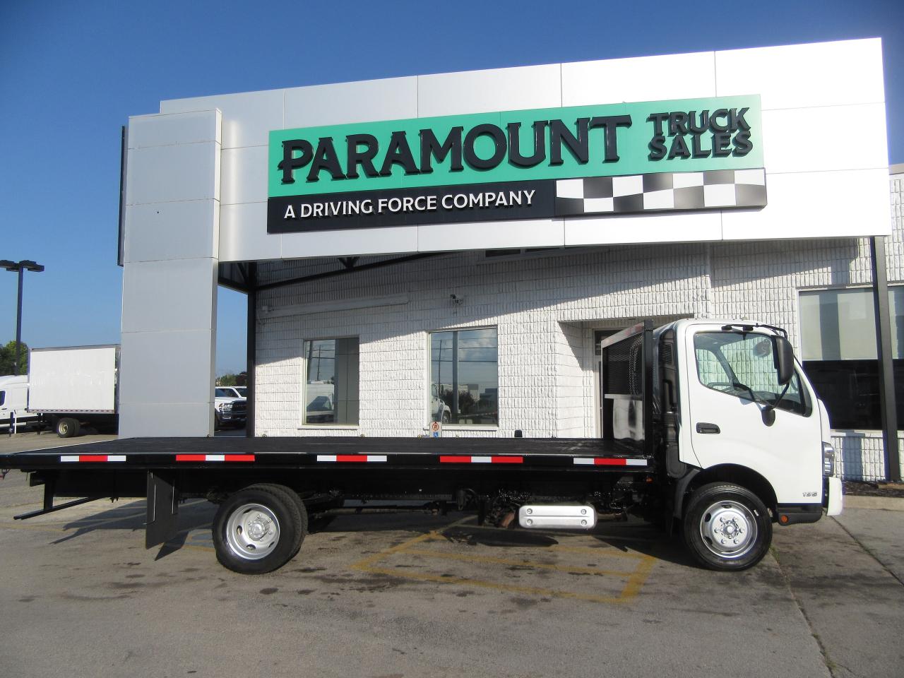 2020 Hino 195 Commercial DIESEL 21 FT FLAT DECK WITH WINCH STRAP PACKAGE Photo