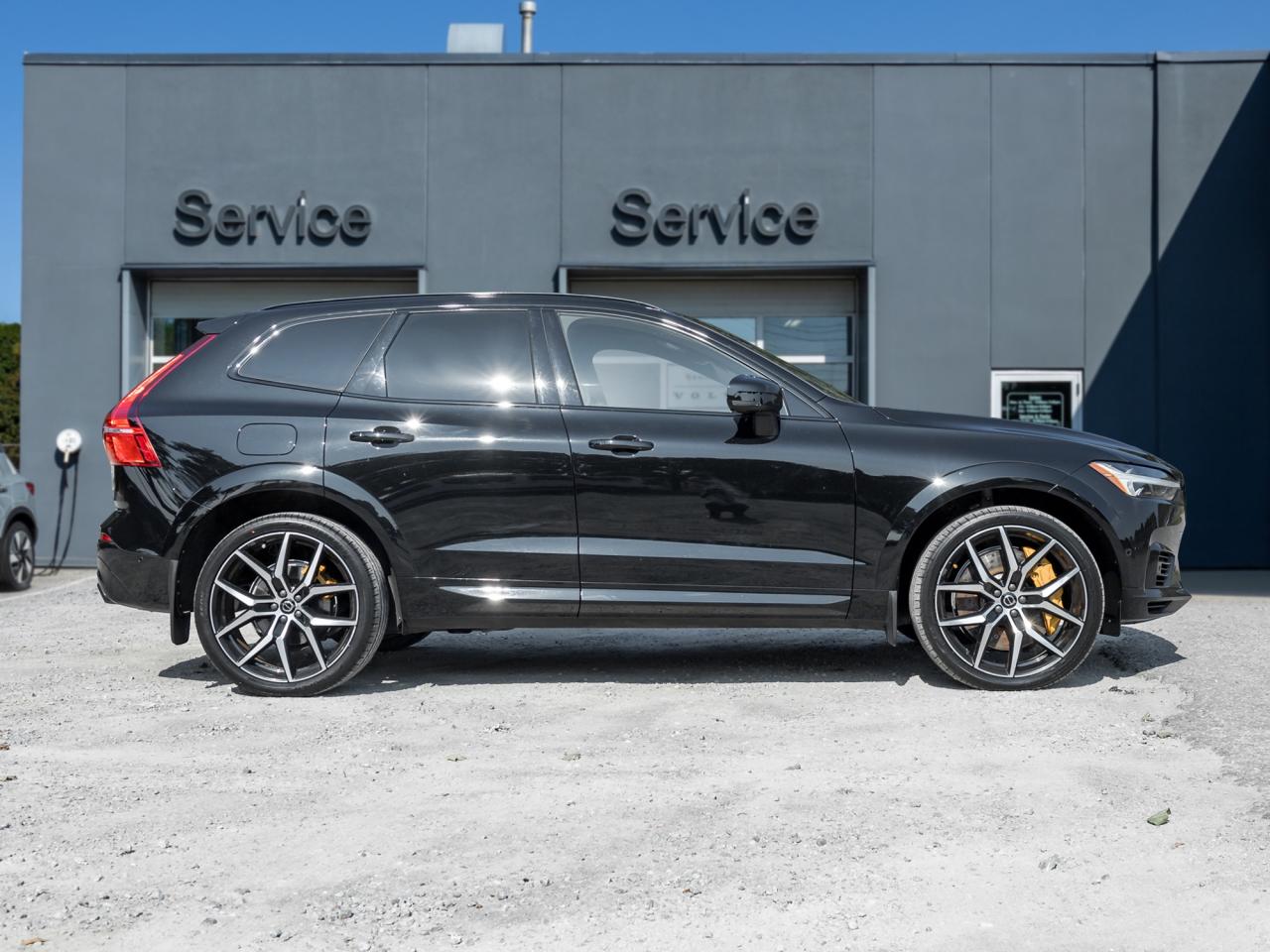 2021 Volvo XC60 Plug-In Hybrid Recharge T8 eAWD PHEV  POLESTAR  22" ALLOY WHEELS Photo