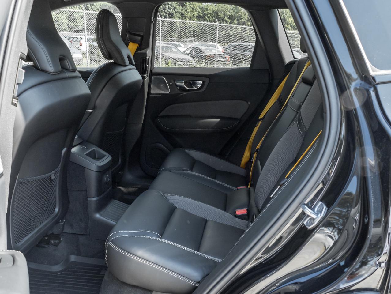 2021 Volvo XC60 Plug-In Hybrid Recharge T8 eAWD PHEV  POLESTAR  22" ALLOY WHEELS Photo