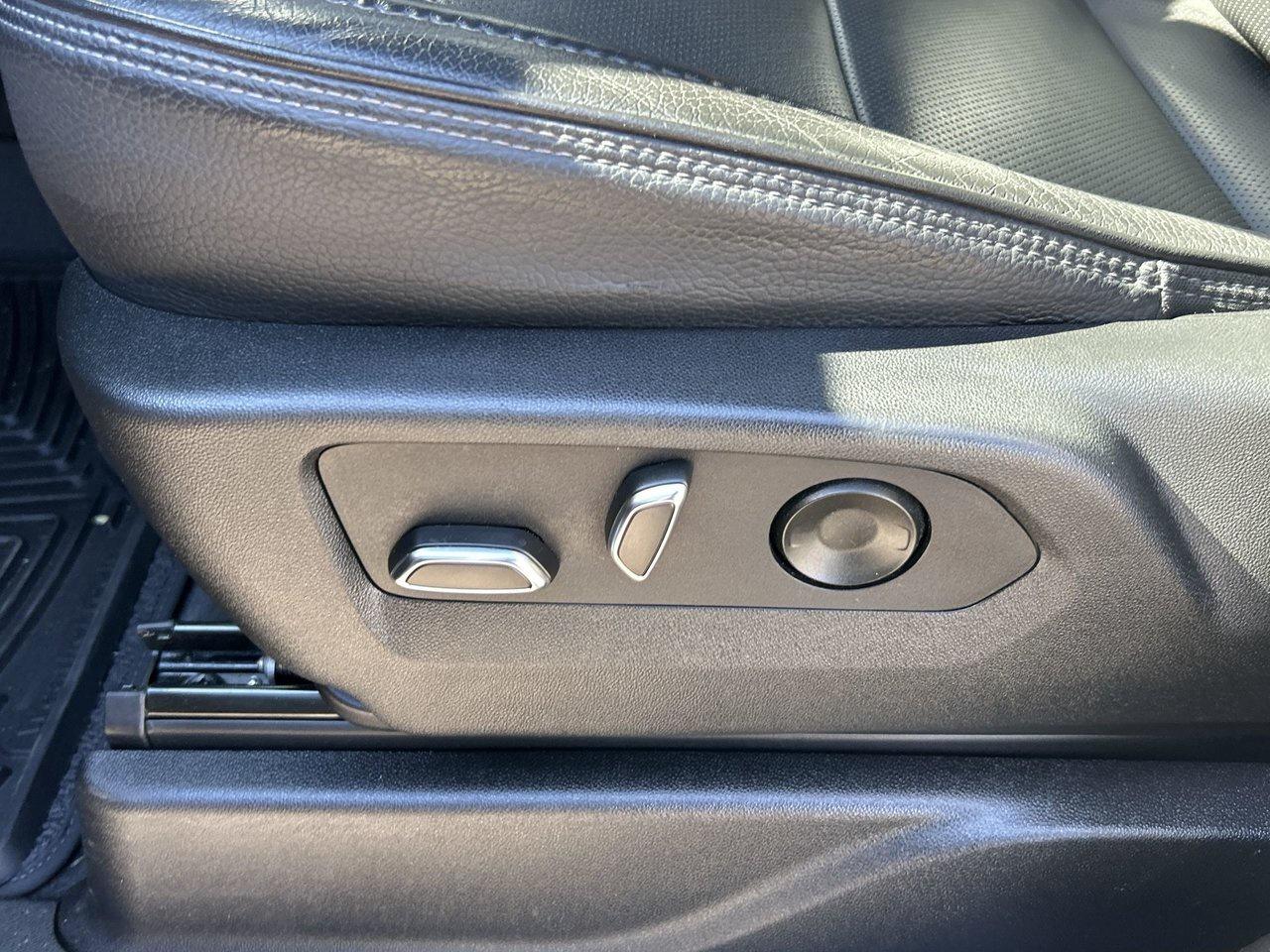 2022 GMC Yukon Denali Rare 8 Pass Panoramic Sunroof 22-Inch Wheel Photo