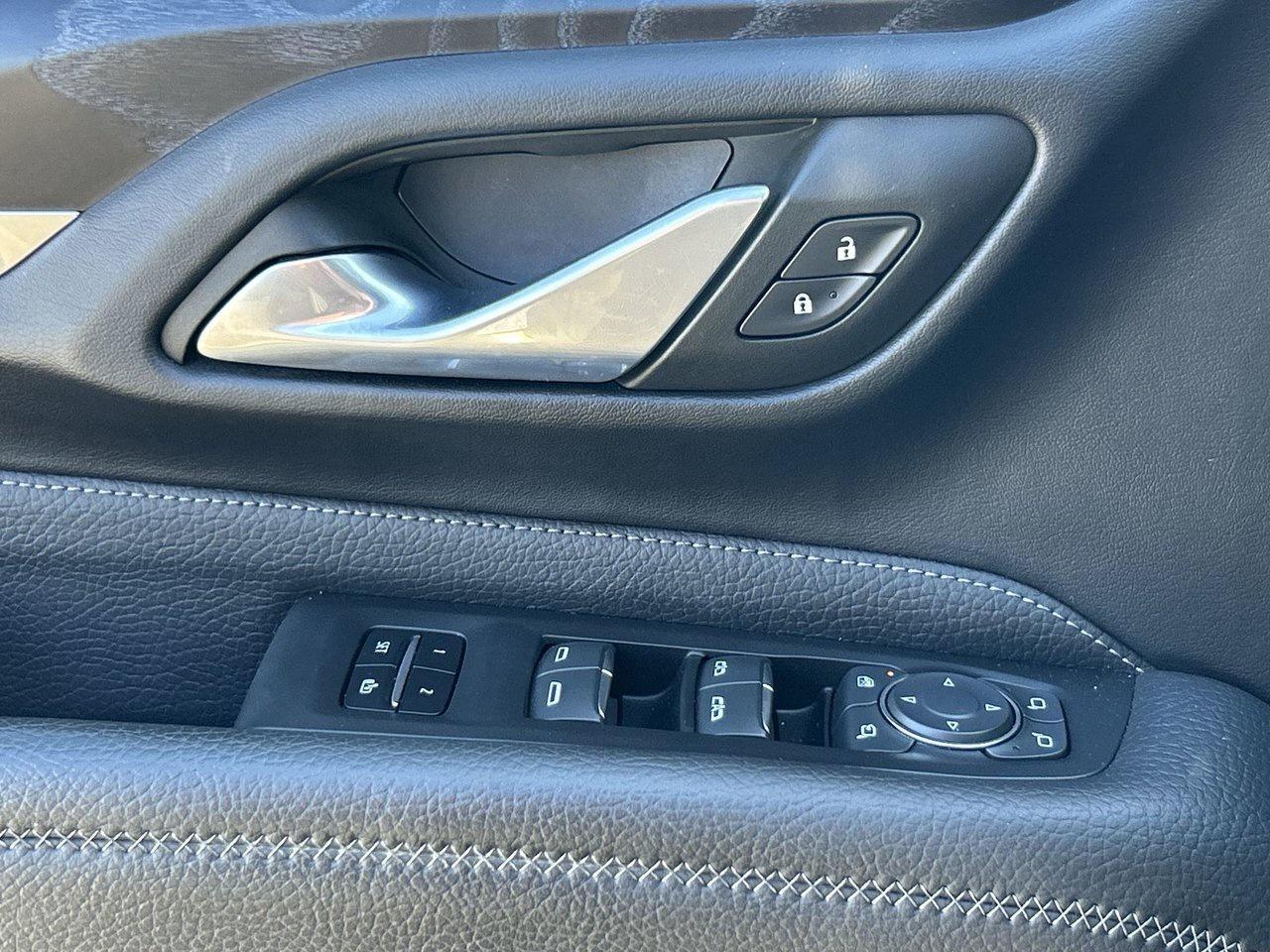 2022 GMC Yukon Denali Rare 8 Pass Panoramic Sunroof 22-Inch Wheel Photo