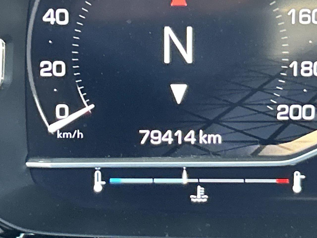 2022 GMC Yukon Denali Rare 8 Pass Panoramic Sunroof 22-Inch Wheel Photo