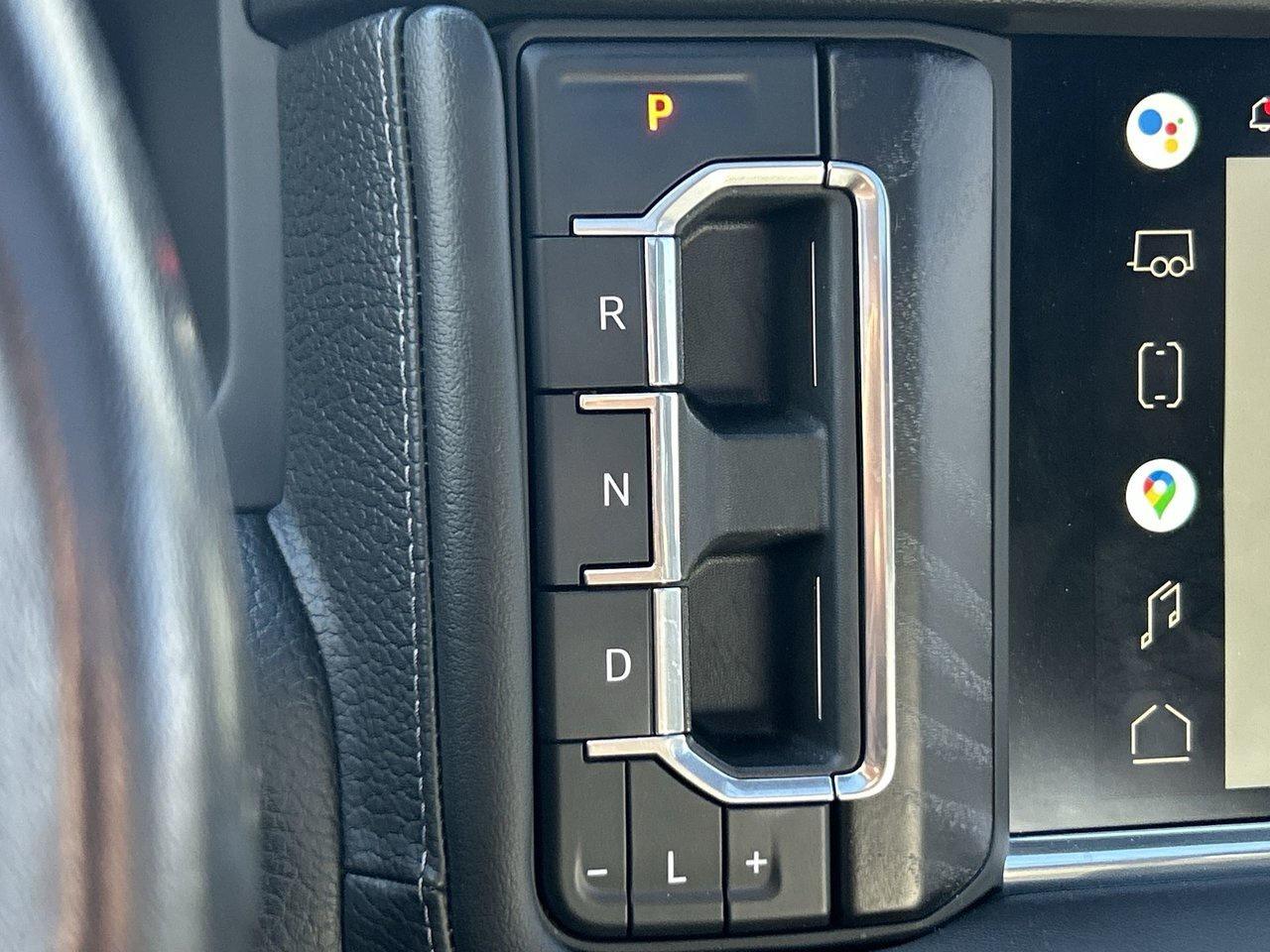 2022 GMC Yukon Denali Rare 8 Pass Panoramic Sunroof 22-Inch Wheel Photo