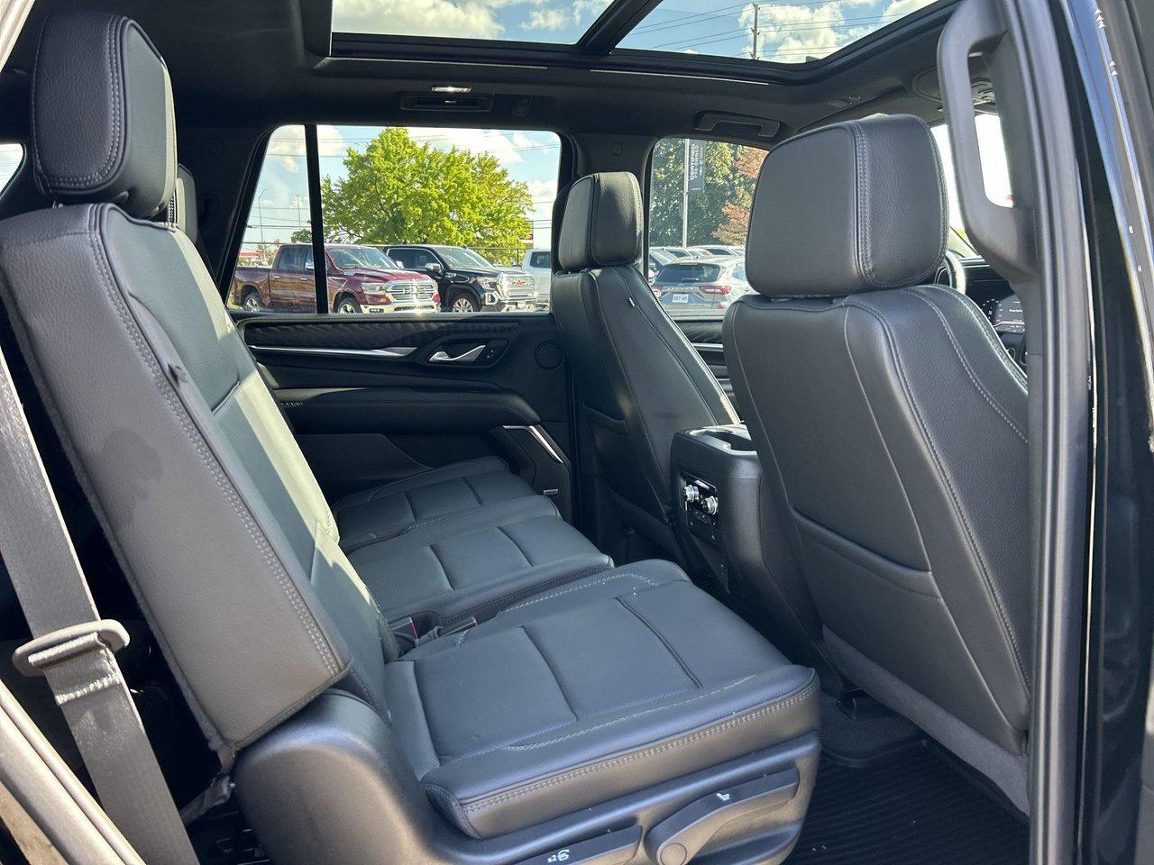 2022 GMC Yukon Denali Rare 8 Pass Panoramic Sunroof 22-Inch Wheel Photo