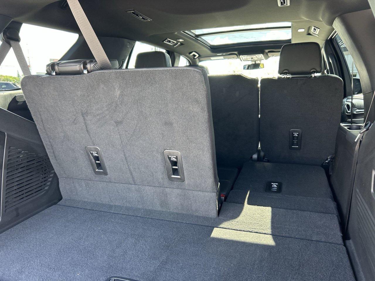 2022 GMC Yukon Denali Rare 8 Pass Panoramic Sunroof 22-Inch Wheel Photo