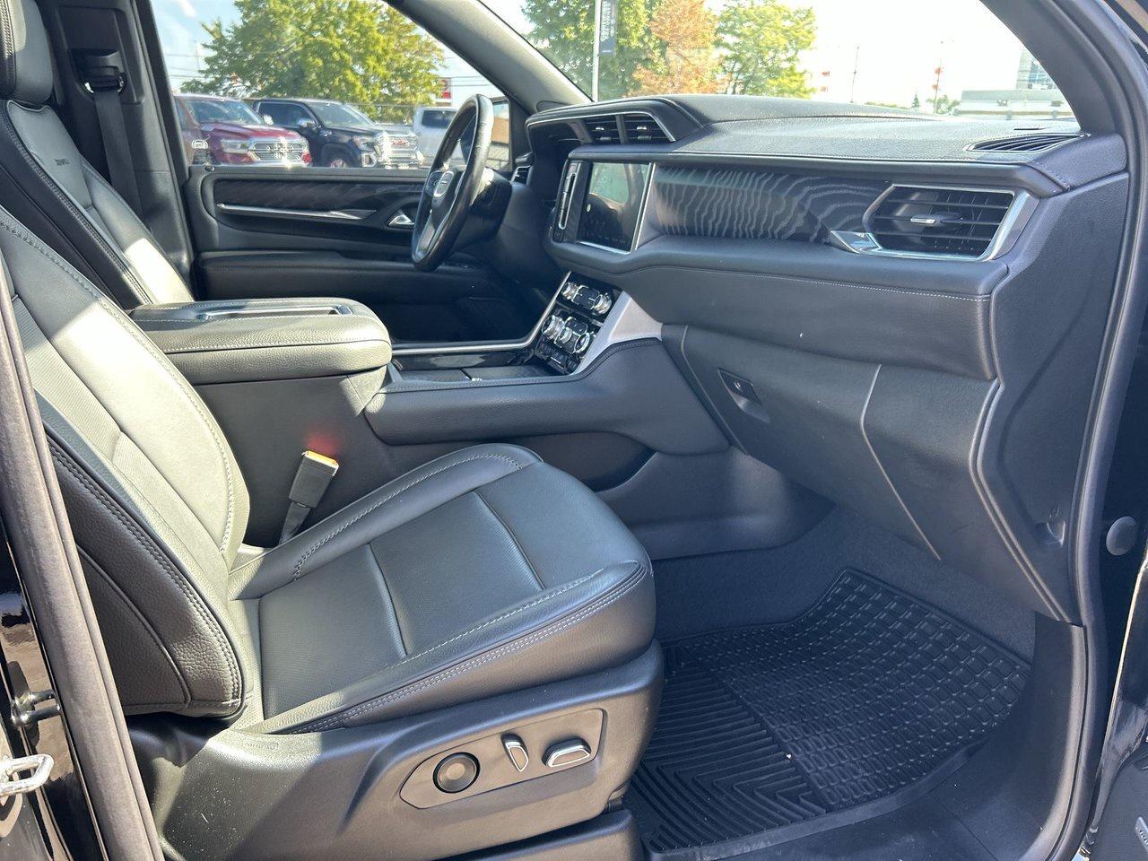 2022 GMC Yukon Denali Rare 8 Pass Panoramic Sunroof 22-Inch Wheel Photo