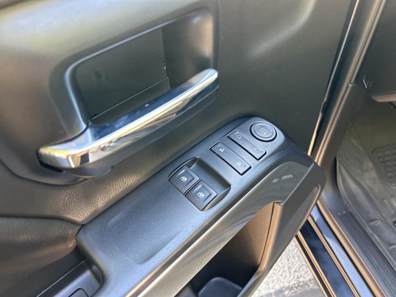 2014 Chevrolet Silverado 1500 REG CAB, REMOTE START, BACK UP CAMERA! Photo