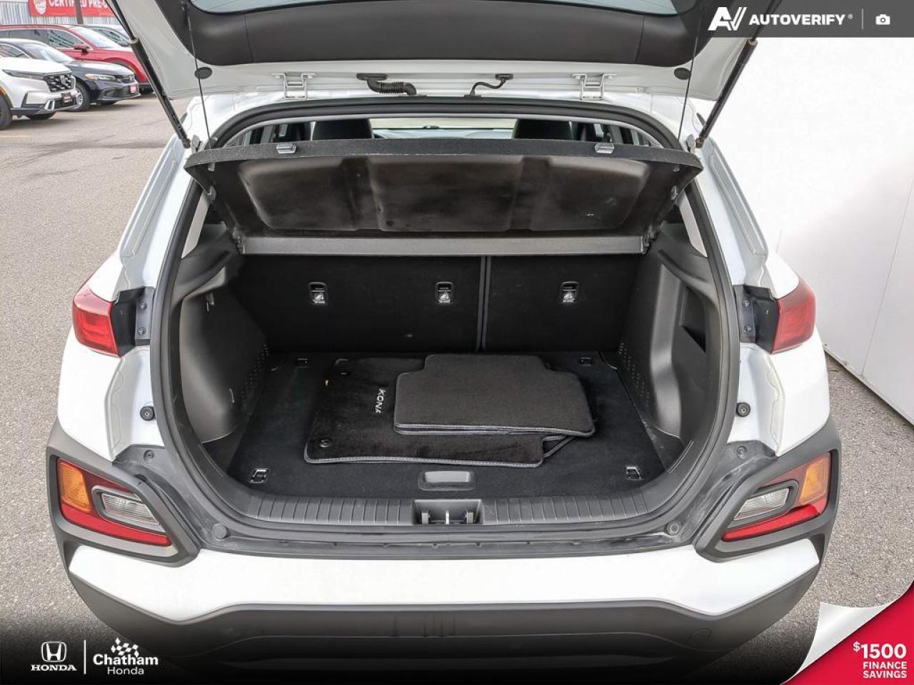 2021 Hyundai KONA Luxury AWD New Tires! New Front and Rear Breaks! O Photo