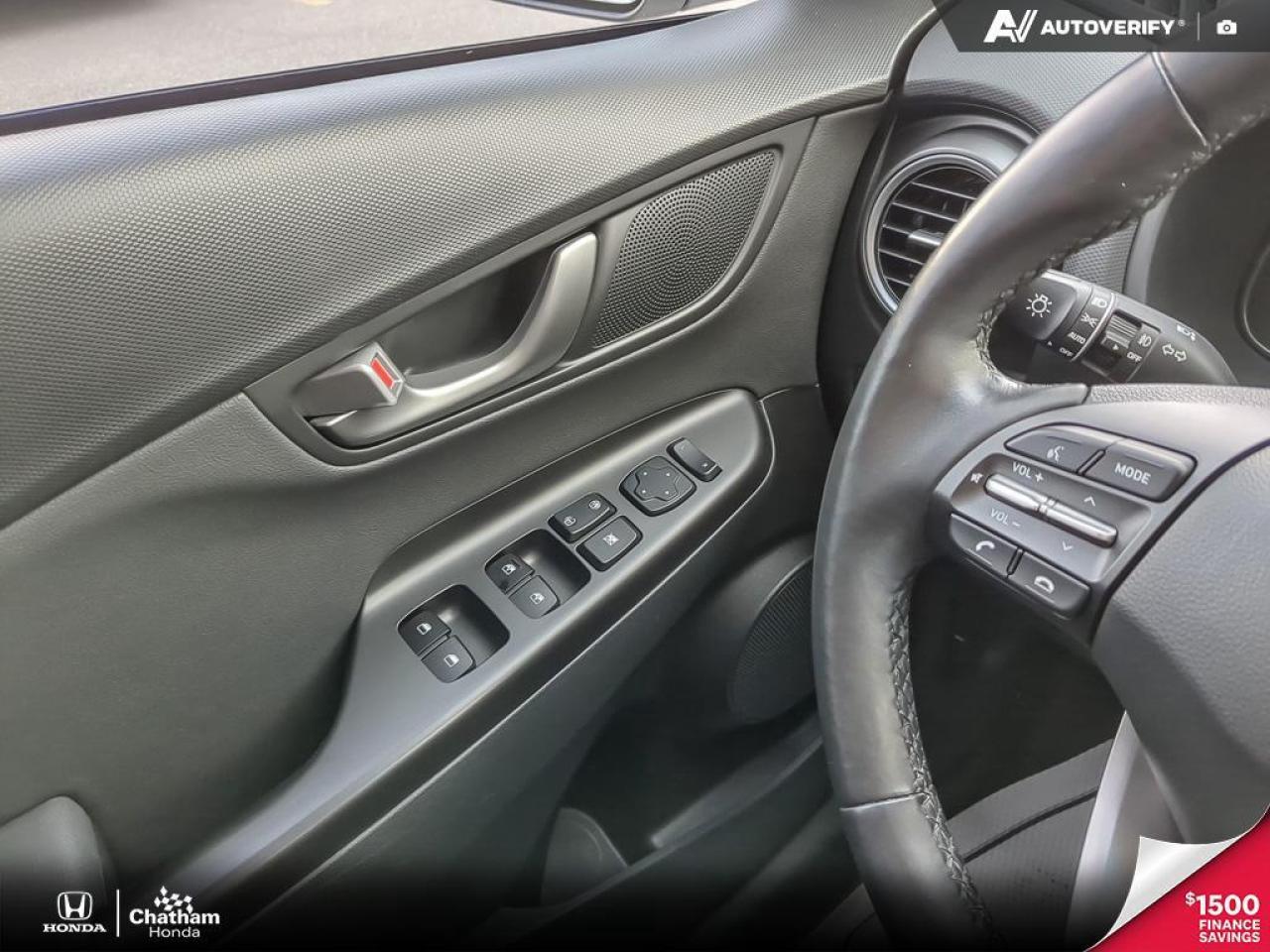 2021 Hyundai KONA Luxury AWD New Tires! New Front and Rear Breaks! O Photo