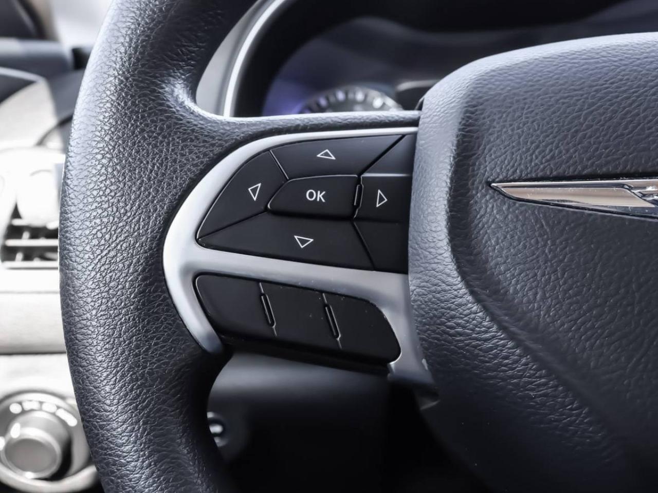 2015 Chrysler 200 4dr Sdn LX FWD Photo