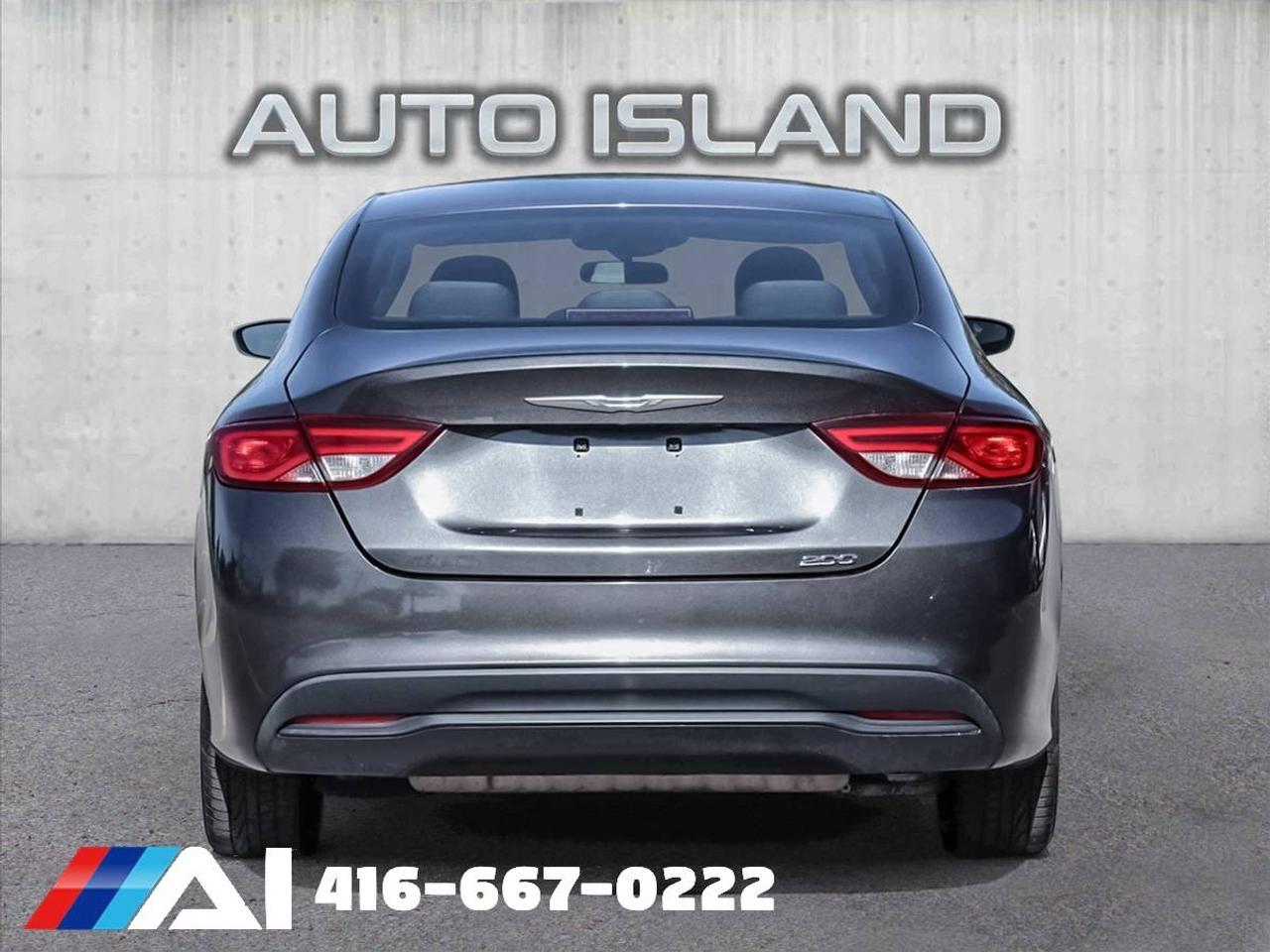 2015 Chrysler 200 4dr Sdn LX FWD Photo